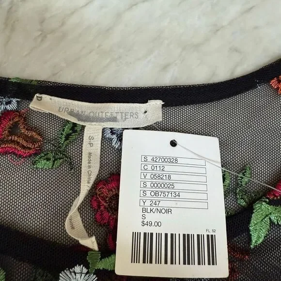 Urban Outfitters Sheer mesh Embroidered Black Floral Crop Top Size S NWT - Picture 6 of 9